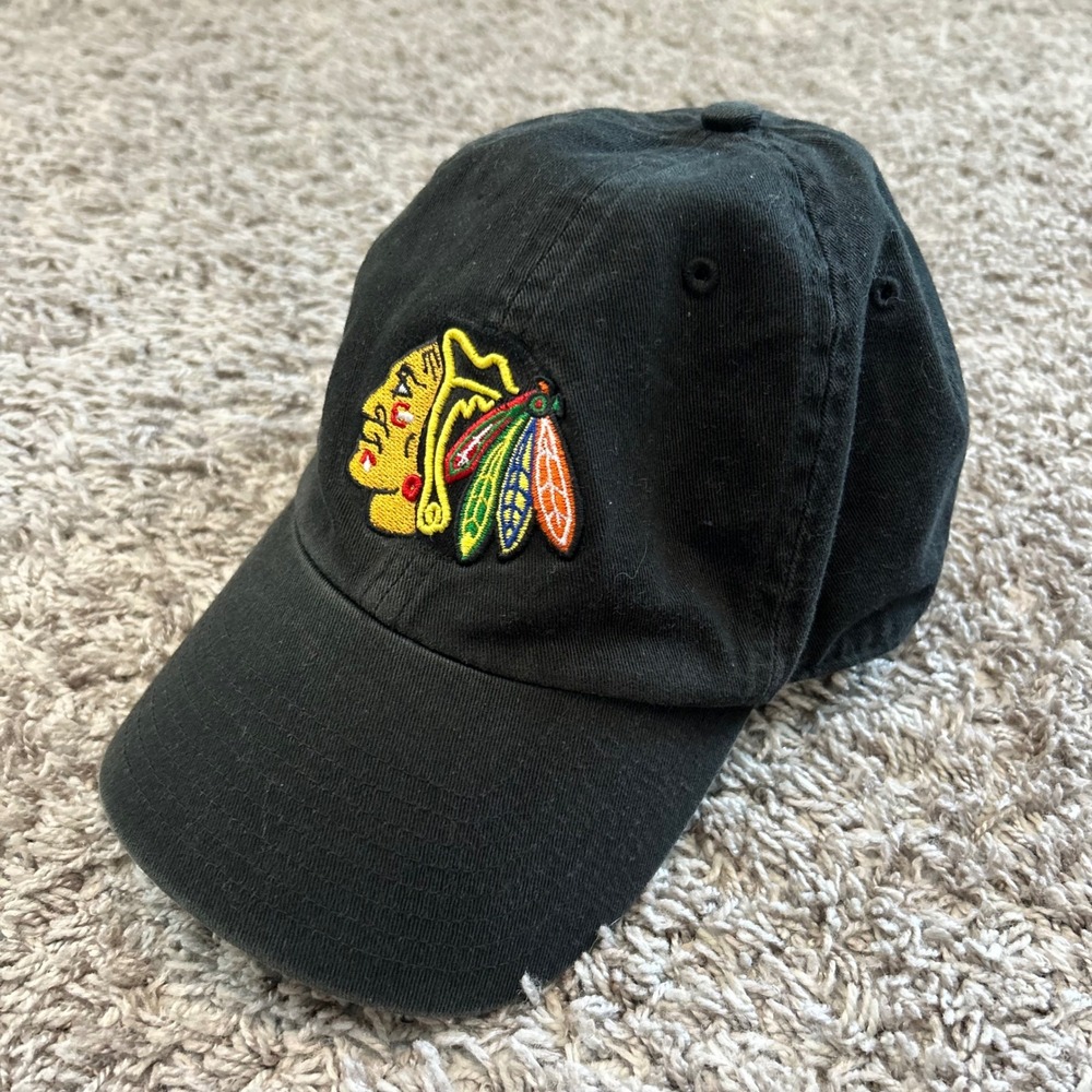 Chicago Blackhawks NHL Franchise Fitted Garment Wash Baseball Cap Size M Black